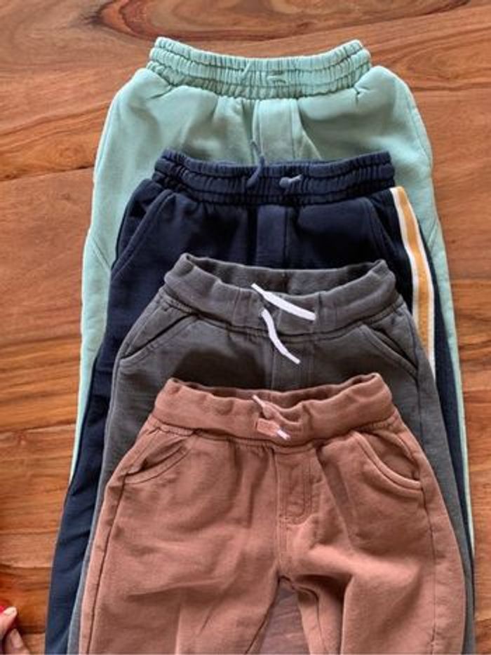 Lot hiver garçon 5 pantalons, 2 sweats, 5 ans - photo numéro 2