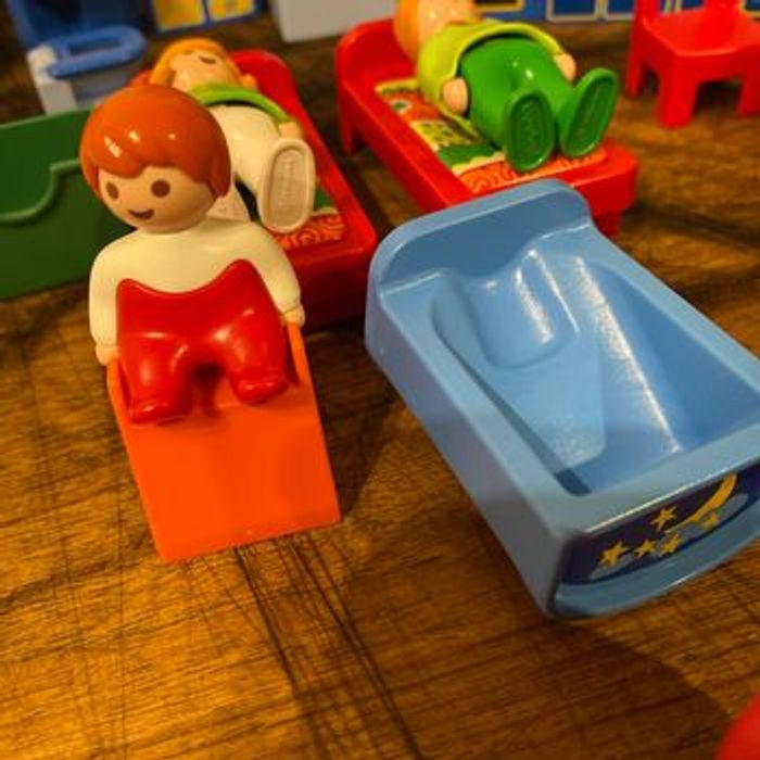 Lot 123 meubles et personnages - photo numéro 6