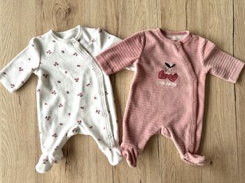 Lot de 2 pyjamas taille naissance