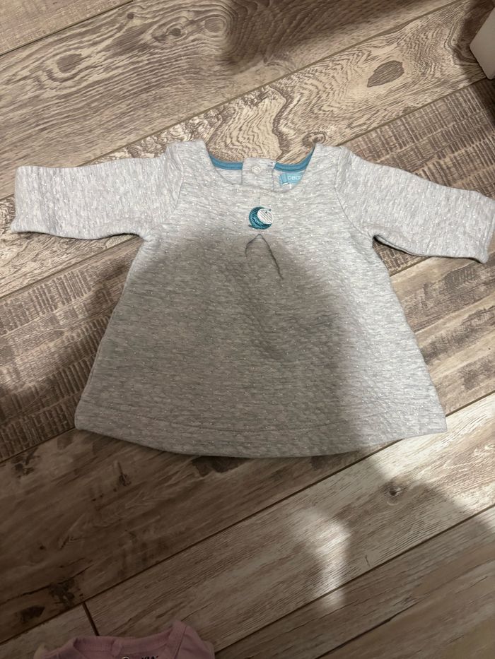Lot vêtements 1mois - photo numéro 3