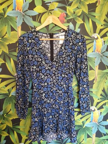 Robe cintrée fleurs bleues