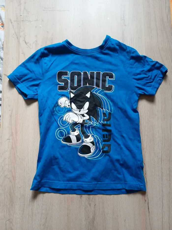 T-shirt sonic