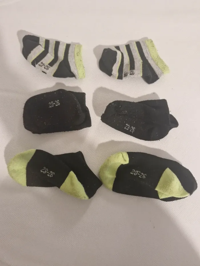 Lot de 11 paires de chaussettes soquettes 23-26 Ucs llc + modèles divers sans marque - photo numéro 3