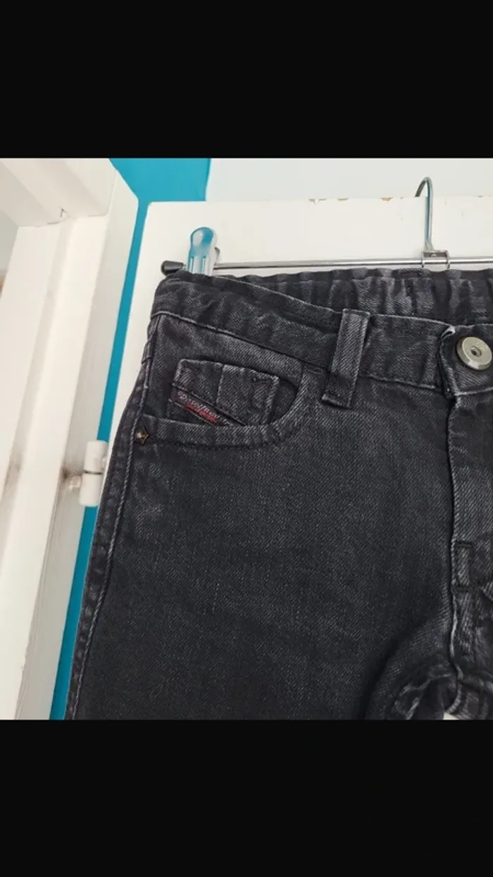 Lot 2 jeans super slim Diesel 4 ans - photo numéro 5