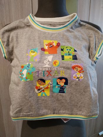 T-shirt enfant manches courtes taille 5/6 ans