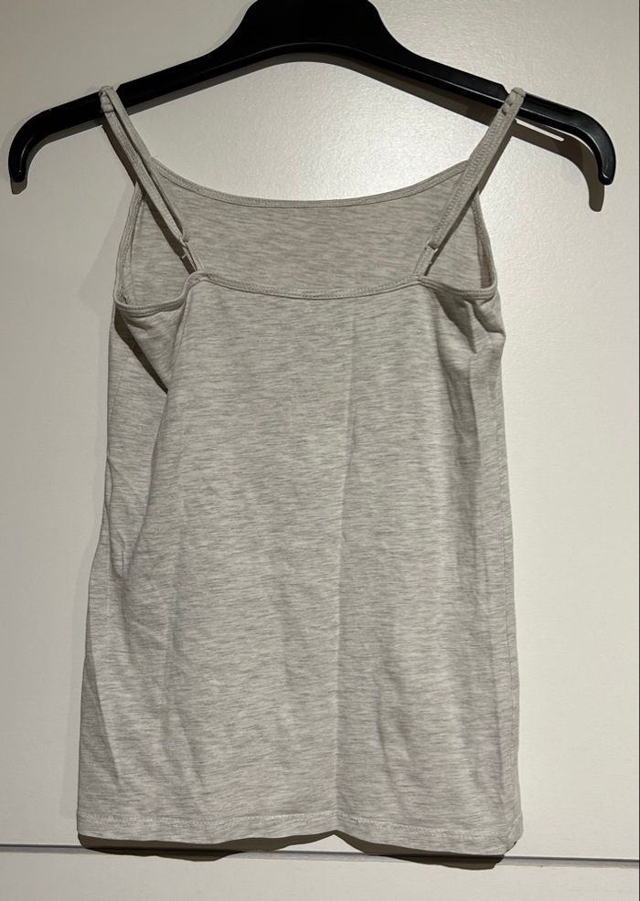 Top gris à fines bretelles – Primark – Taille M – Bon état - photo numéro 2