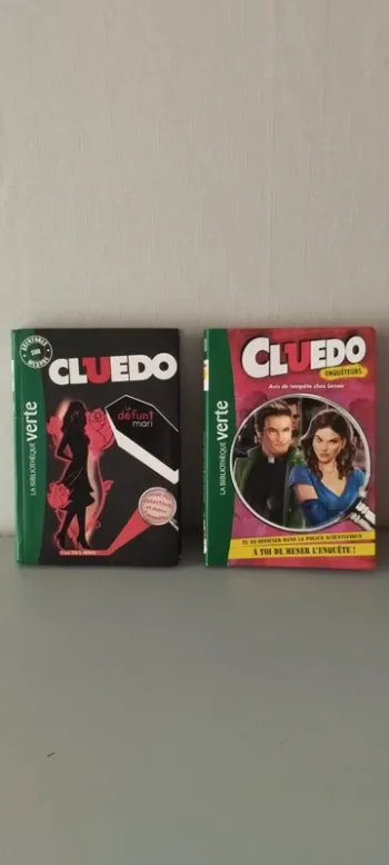 Lot 2 livres Cluedo.