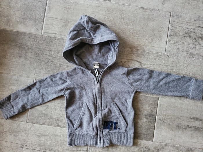 Gilet à capuche tape à l œil 2ans