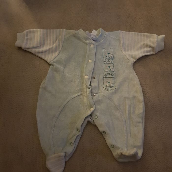 Lot 14  pyjama 1 mois - photo numéro 3