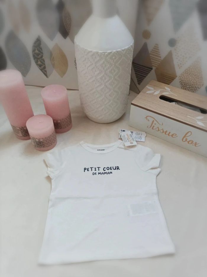 Tee-shirt  manches courtes neuf avec étiquette Kiabi mixte 6 mois