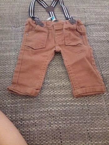 Pantalon a bretelles