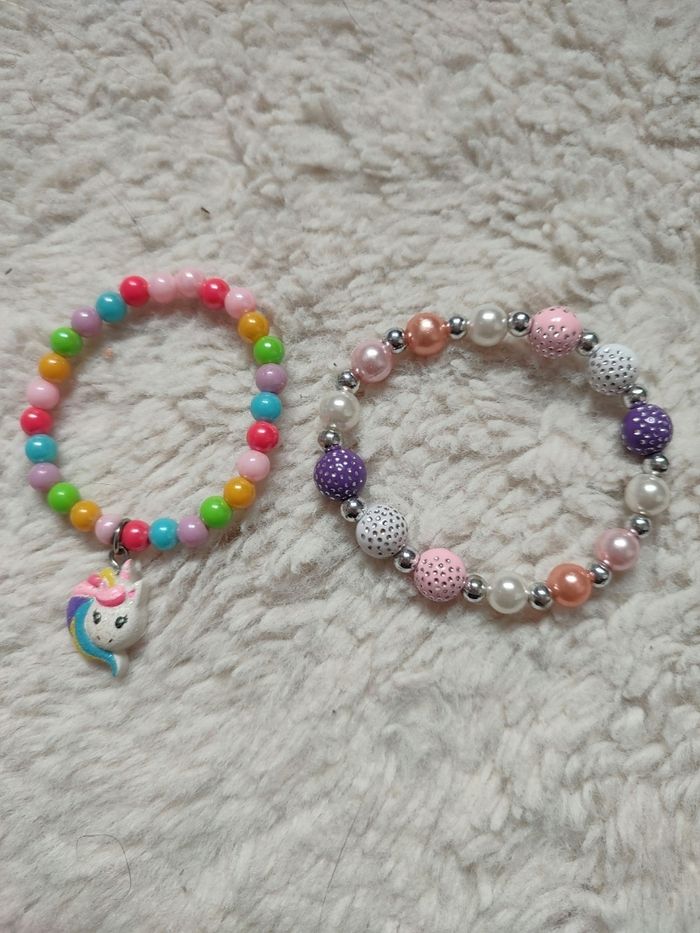 Lot de bracelets