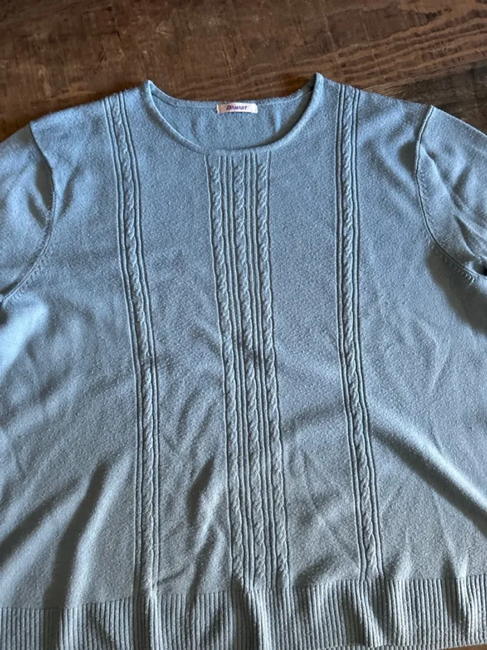 Pull léger bleu - photo numéro 2