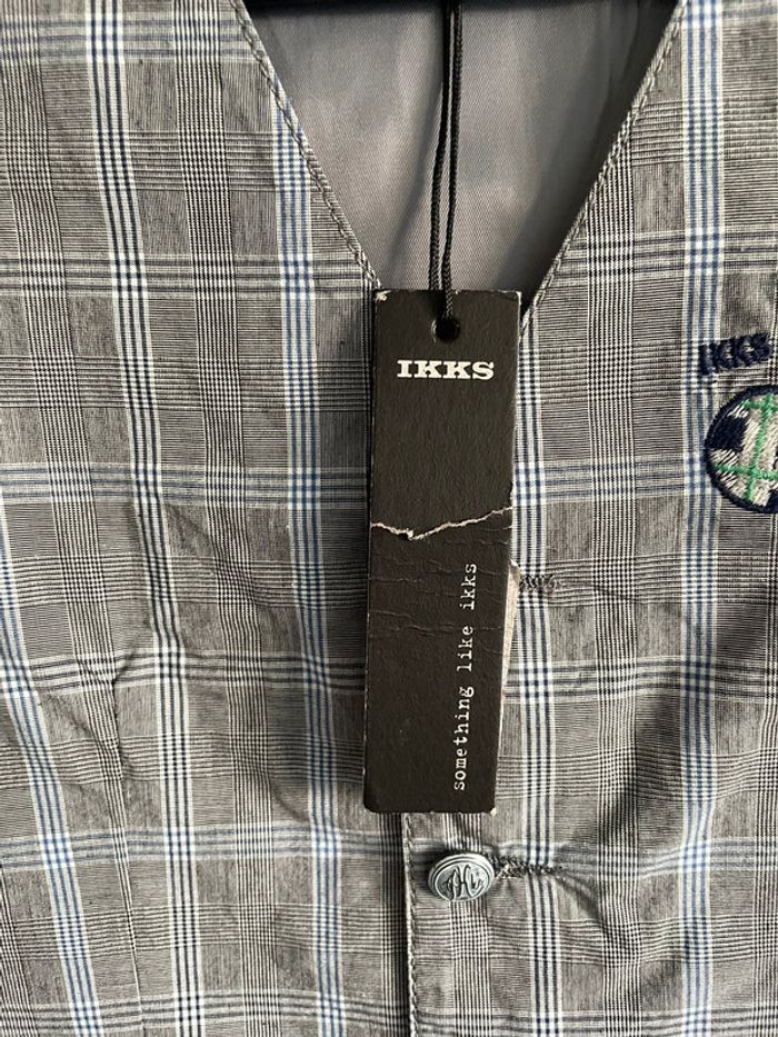 Gilet ikks taille 5 ans neuf - photo numéro 4