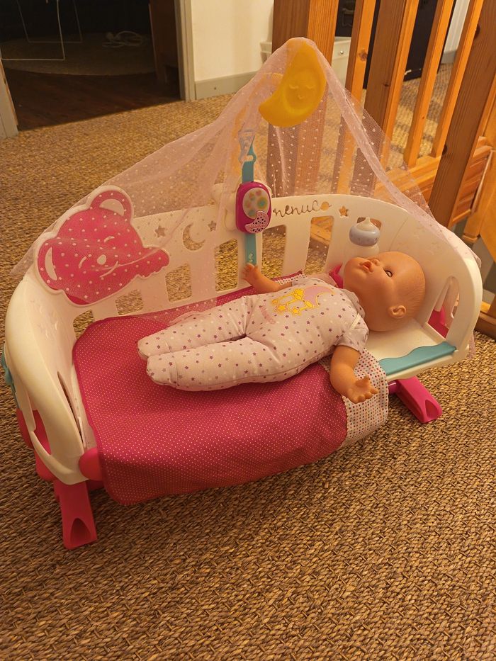 Lit et poupée Nenuco