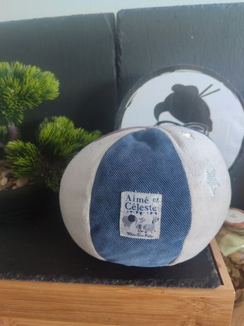 peluche balle tissu moulin roty grelot étoile bleu violet gris aimé et celeste