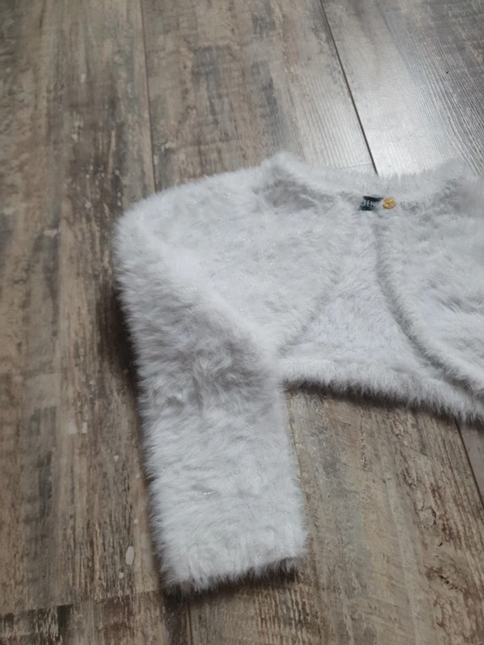 Gilet blanc fourré 4 ans - photo numéro 3