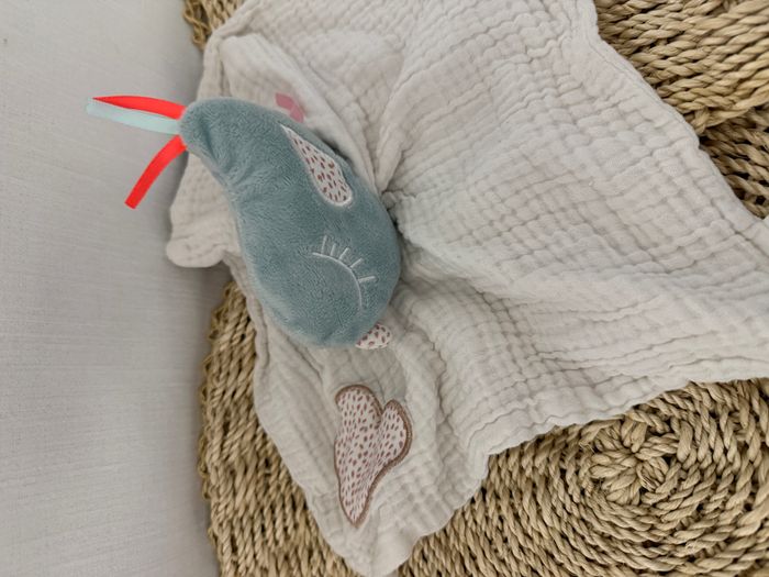 Oiseau NOUKIE'S doudou plat Charlie bleu et blanc - photo numéro 2