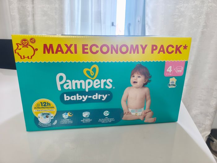 Paquets de couches Pampers Baby dry