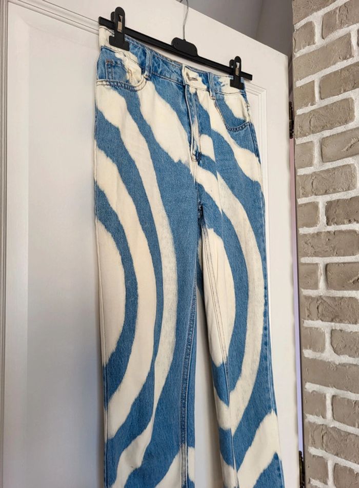 Jean spirale délavée tie and die Pimkie XS
34 - photo numéro 3