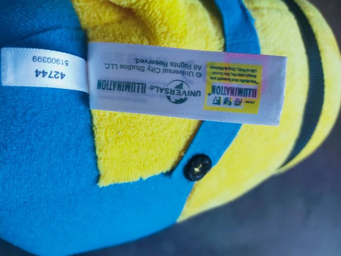 Peluche officiel minion, de moi moche et méchant avec son monocle - photo numéro 7