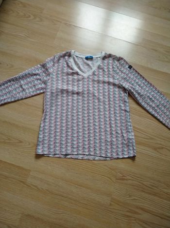 Haut manches longues TBS . Femme.
Neuf. 
Taille 40