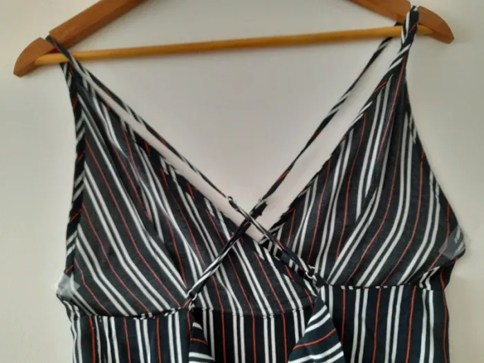 Combinaison fines bretelles et dos nu - photo numéro 5