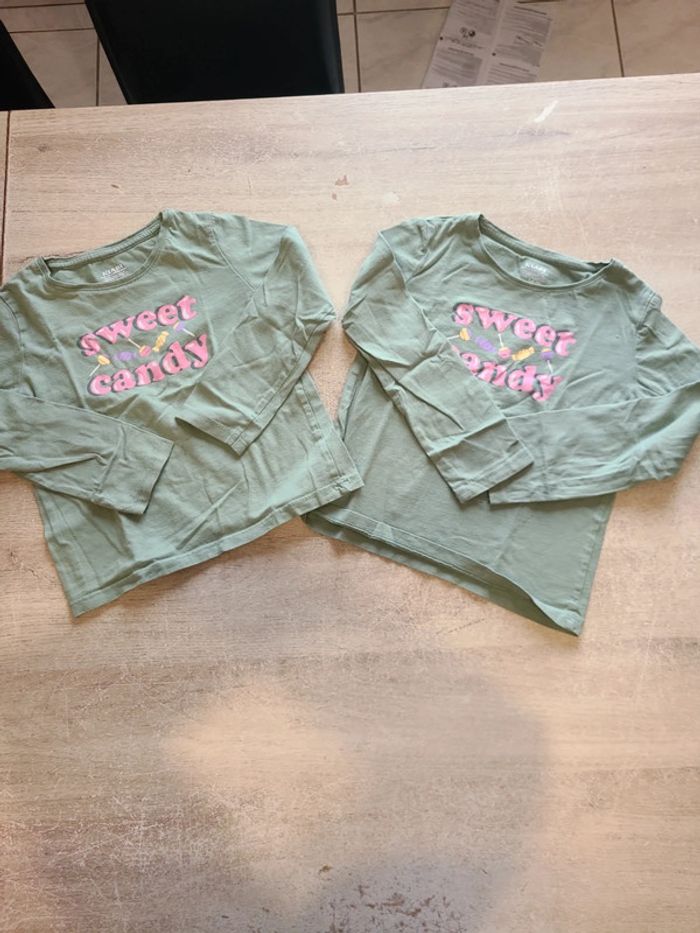 Lot de 2 tee-shirt manches longues. 4 et 5 ans. Kiabi