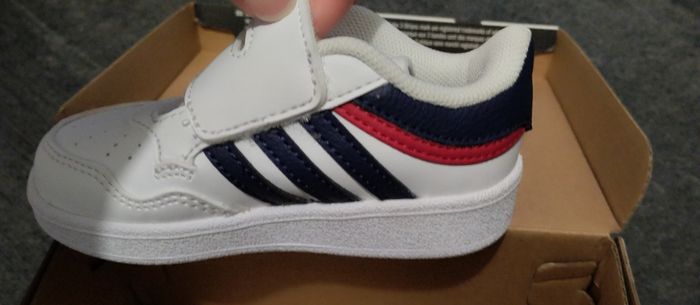 Adidas garçon taille 21 - photo numéro 2