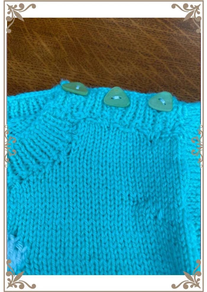 Pull vert ours blanc tricoté main 6 mois - photo numéro 7