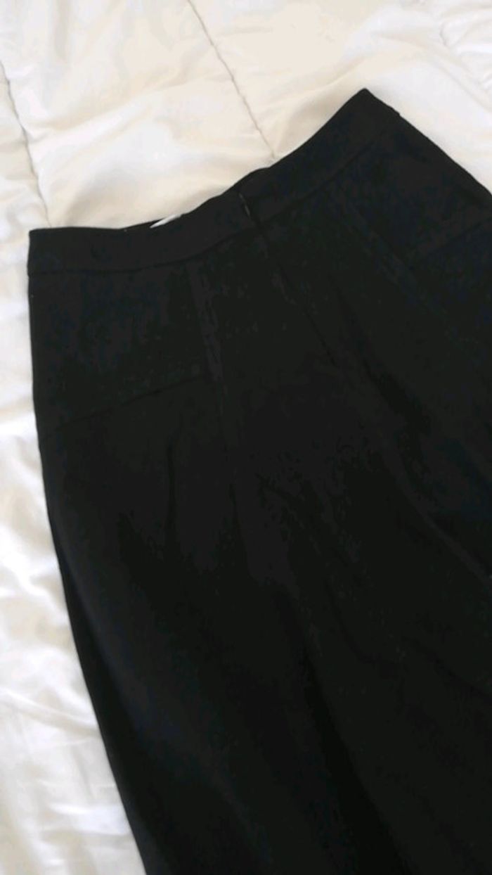 Jupe noire - photo numéro 4
