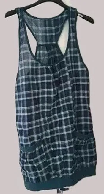 💚 Haut Femme avec Poches – Taille M – Très Bon État