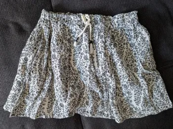 Jupe mango taille 6/7 ans