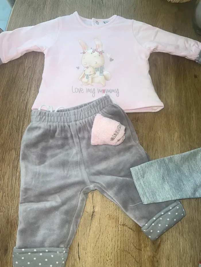 Lot vêtements fille 3 mois - photo numéro 9