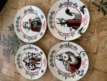 set de 4 assiettes en porcelaine