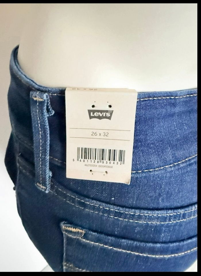 Jean Levi’s 711 Skinny femme – Taille 26/32 – bleu foncé – Neuf avec étiquette - photo numéro 10