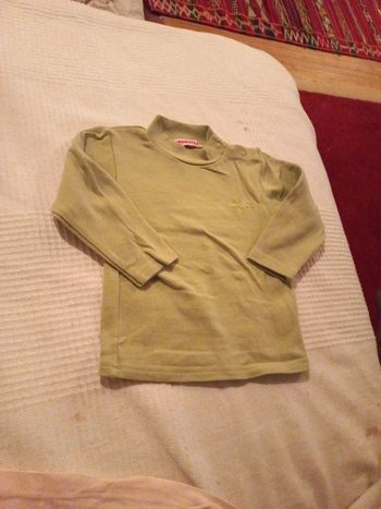Haut long vert mixte 9 a 12 mois