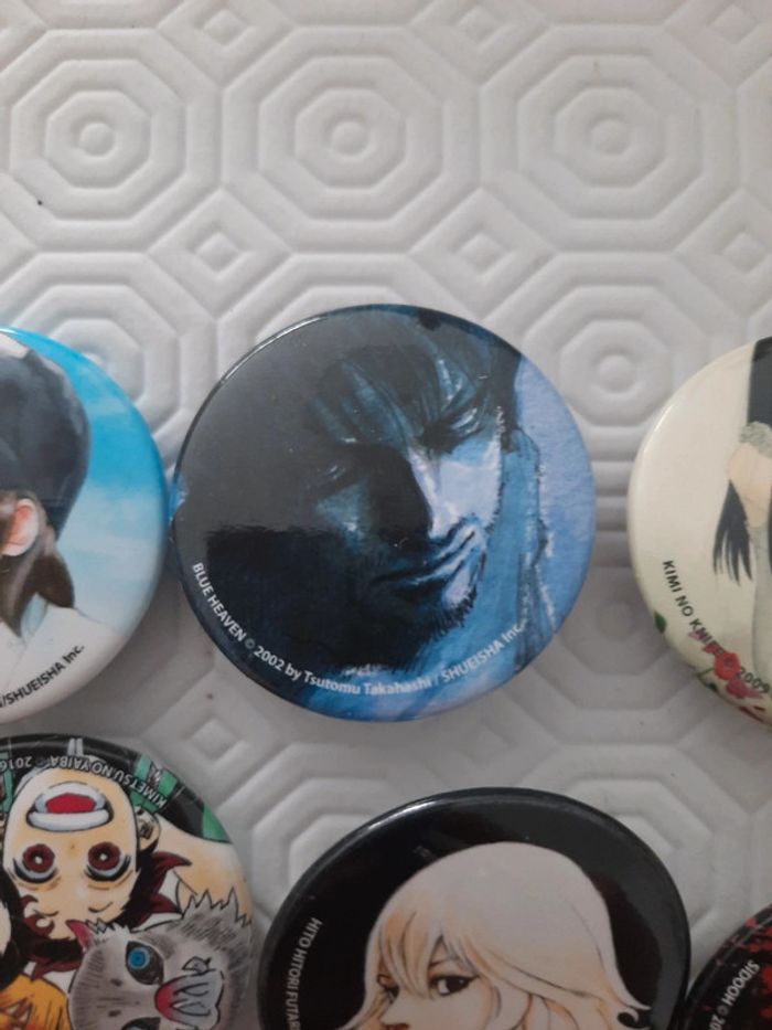 Lots de badge manga - photo numéro 3