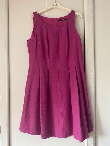 Joli robe monoprix matière gaufrée rose