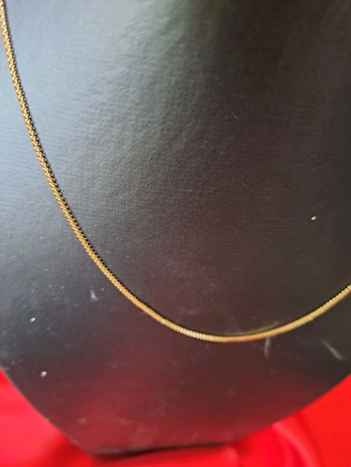 Collier ras de cou doré - photo numéro 4