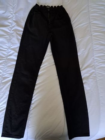 Jean  noir SKINNY S ou 36 ou 16 ans