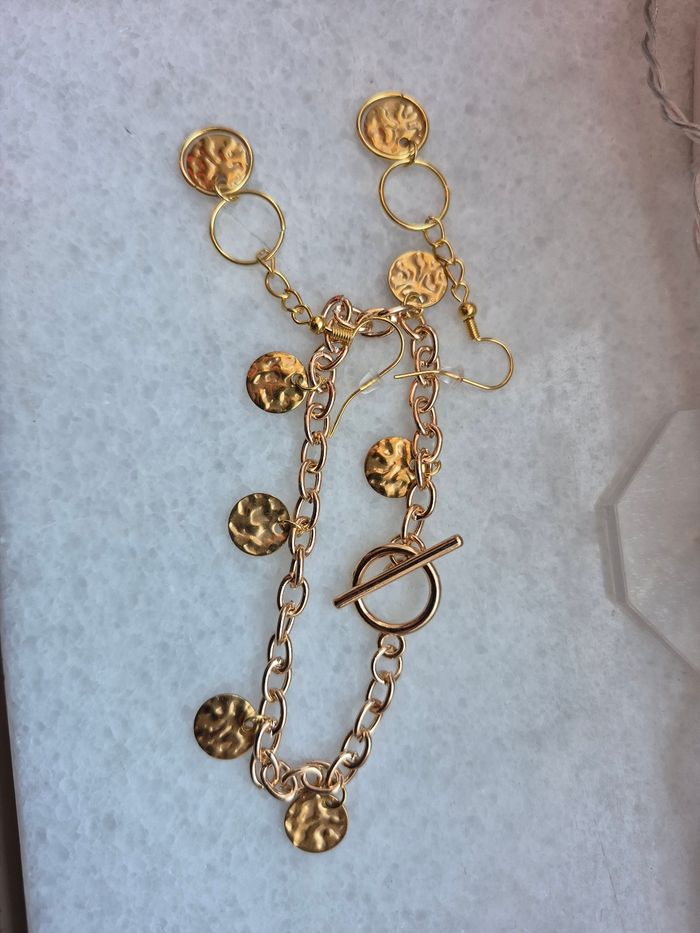 Set boucles d'oreilles et bracelet. - photo numéro 4