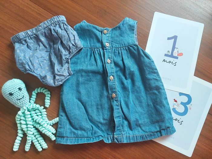 Robe en jean + culotte taille 1-3 mois - photo numéro 5