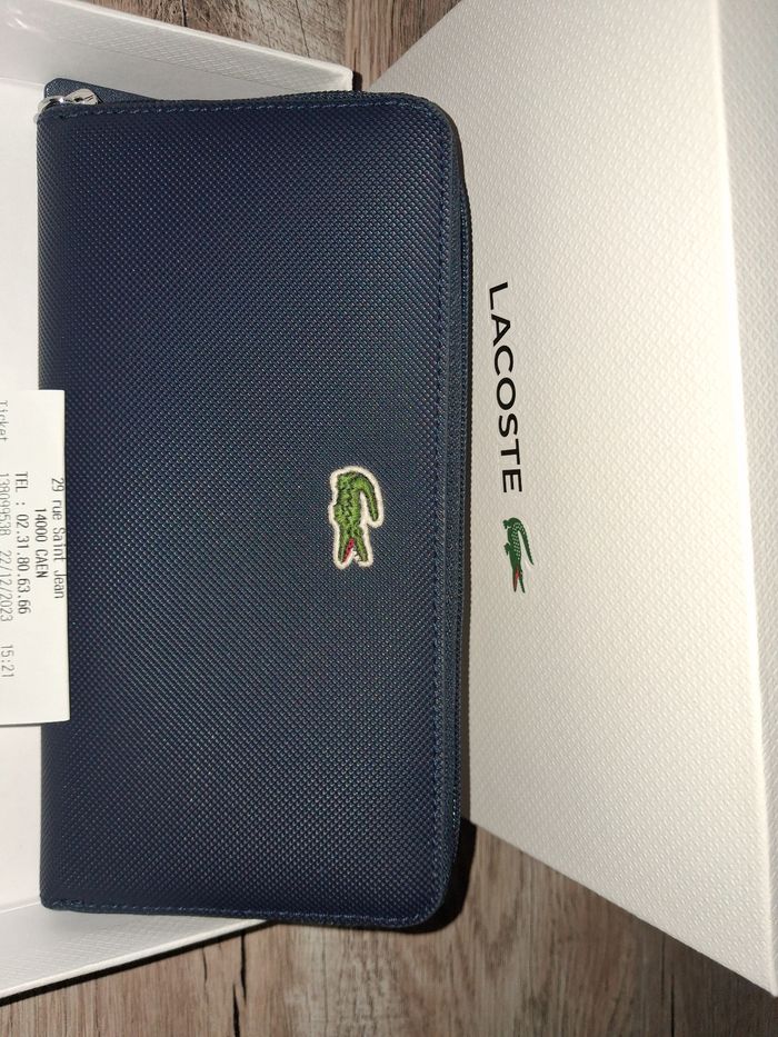 Portefeuille Lacoste avec sa boite - photo numéro 2