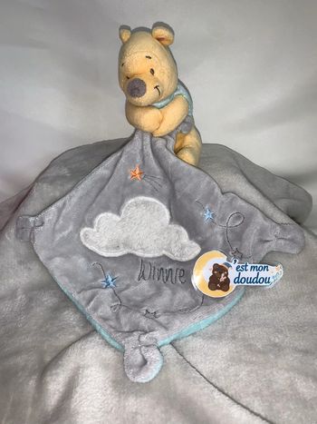 DY33 doudou winnie l’ourson Disney
