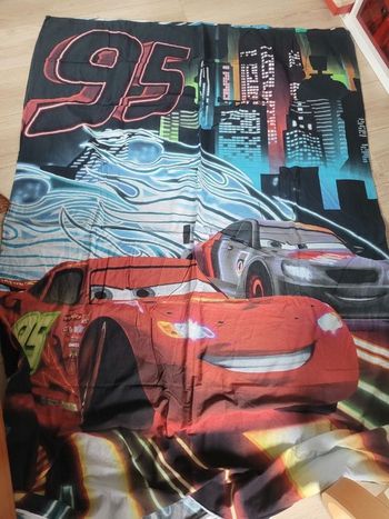 Parure Cars Disney bon état 140 x 200  1 personne