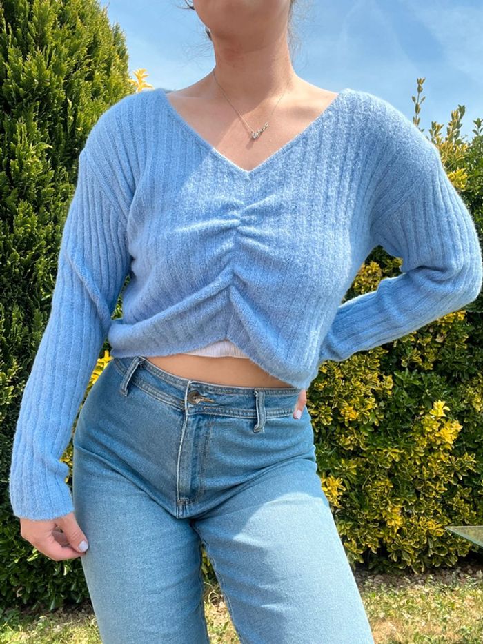 Pull crop top