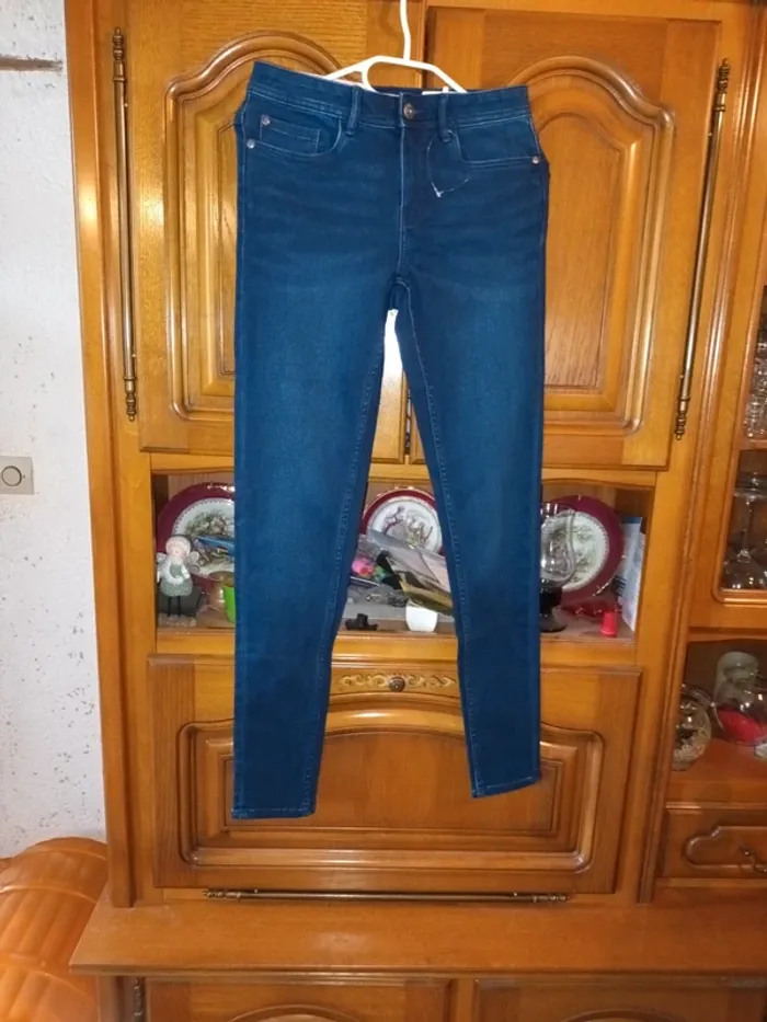 Jean femme taille 38 - photo numéro 2