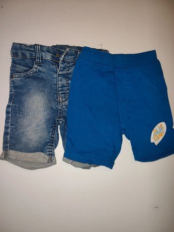 Lot de 2 shorts 12 mois