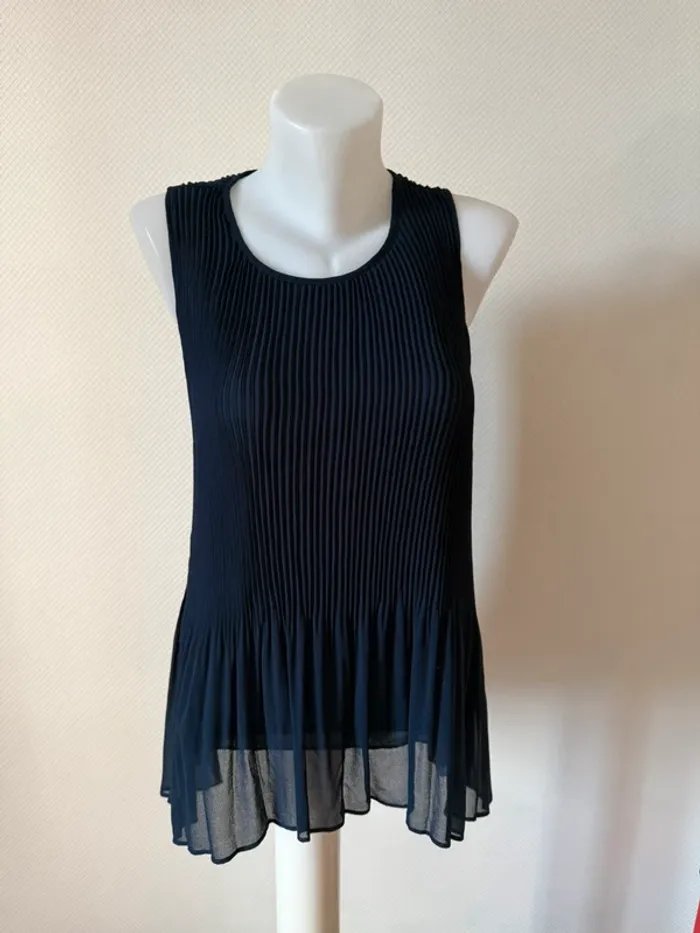 Blouse bleu marine en très bon état taille S Zara